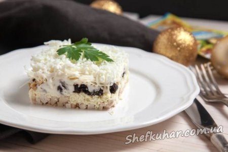 Новорічний салат з куркою
